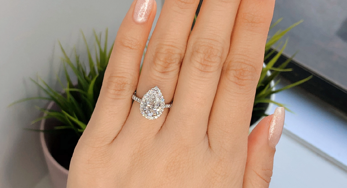 pear diamond halo setting ring 