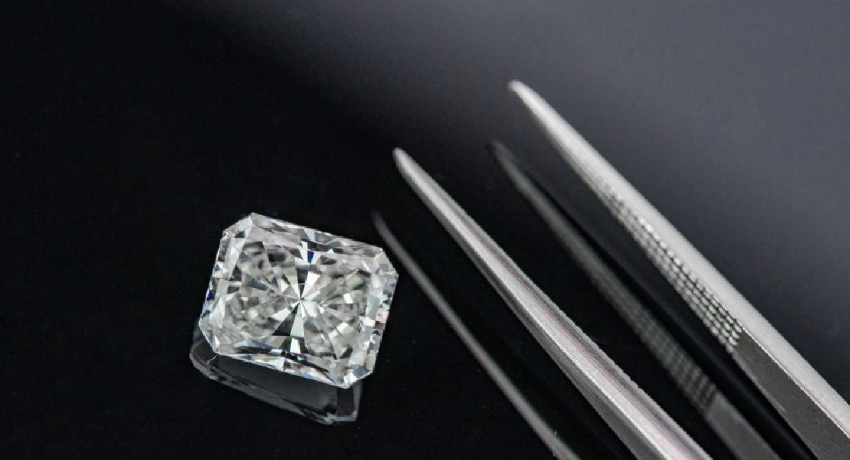 Buying a Radiant Cut Diamond? Consider This Vital Advice