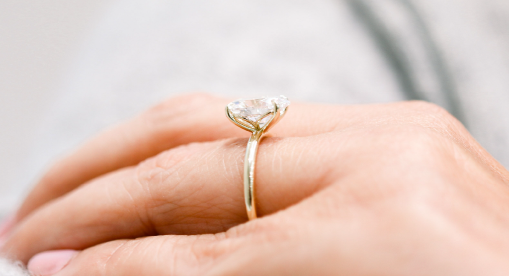 High Set vs Low Set Engagement Ring- Which One You Choose?