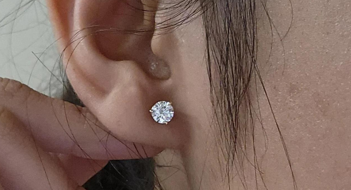 Handy Tips To Keep Your Diamond Earrings Sparkly Clean