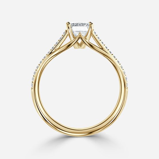 Heni Emerald Diamond Band Engagement Ring