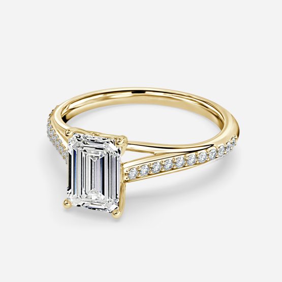 Heni Emerald Diamond Band Engagement Ring