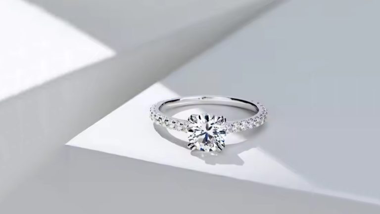 What is a Pave Setting: A Complete Guide to This Stunning Jewelry