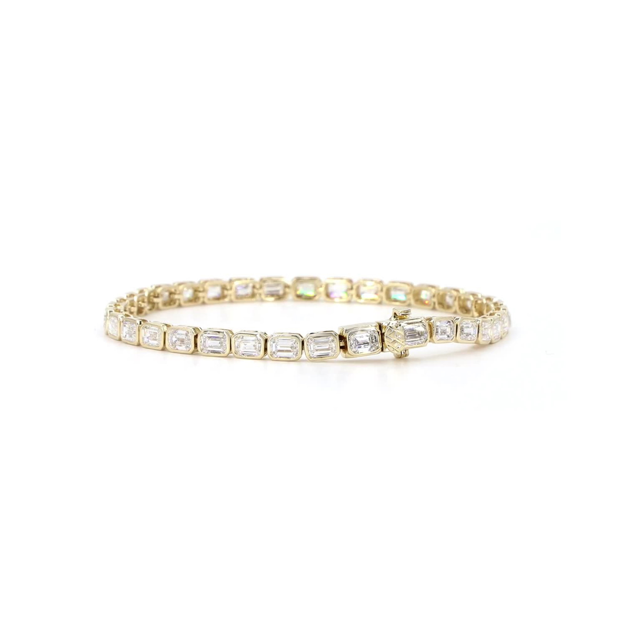Emerald Lab Grown Diamond Bezel East - West Bracelet In 14K Yellow Gold
