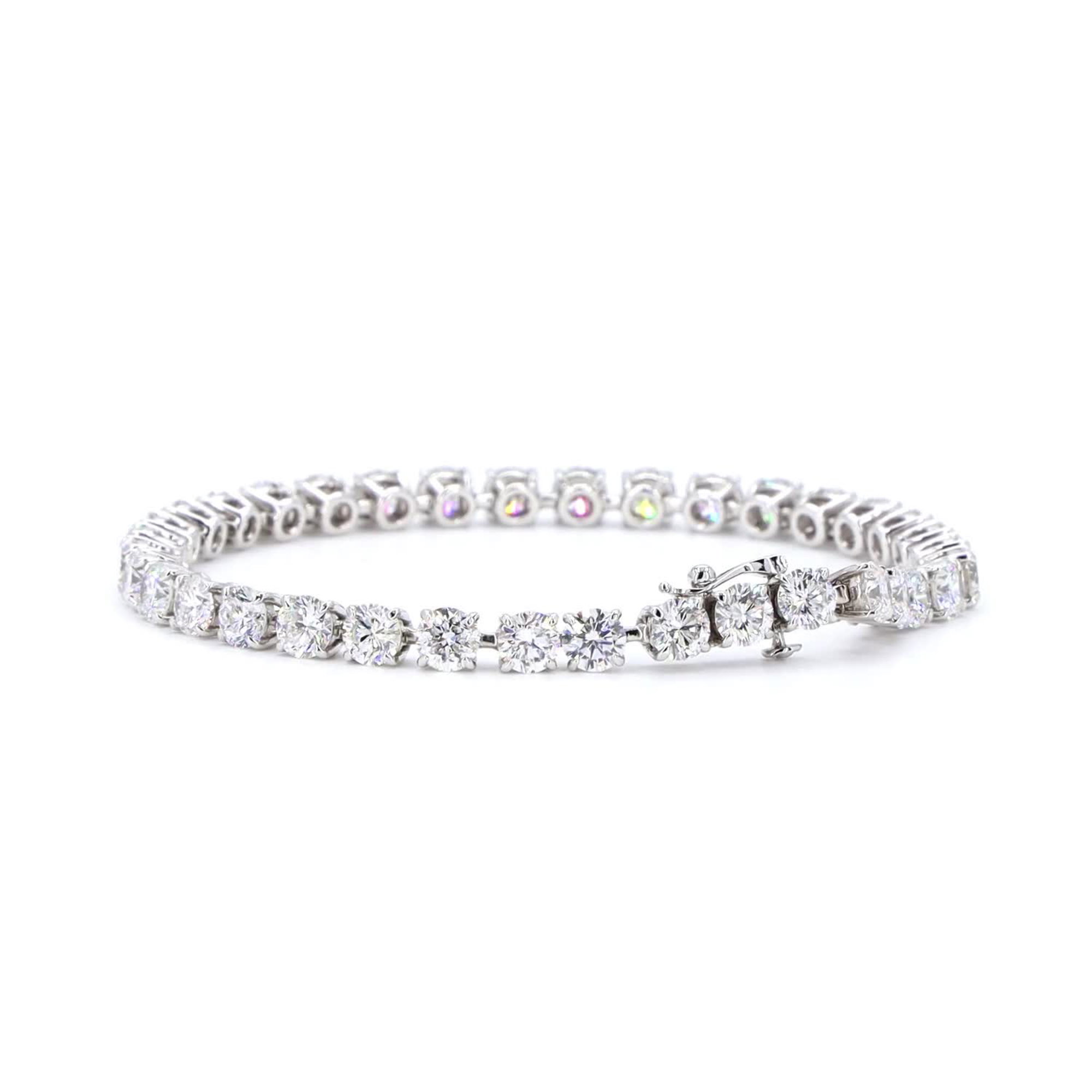 Round Lab Grown Diamond bracelet In 14k White Gold