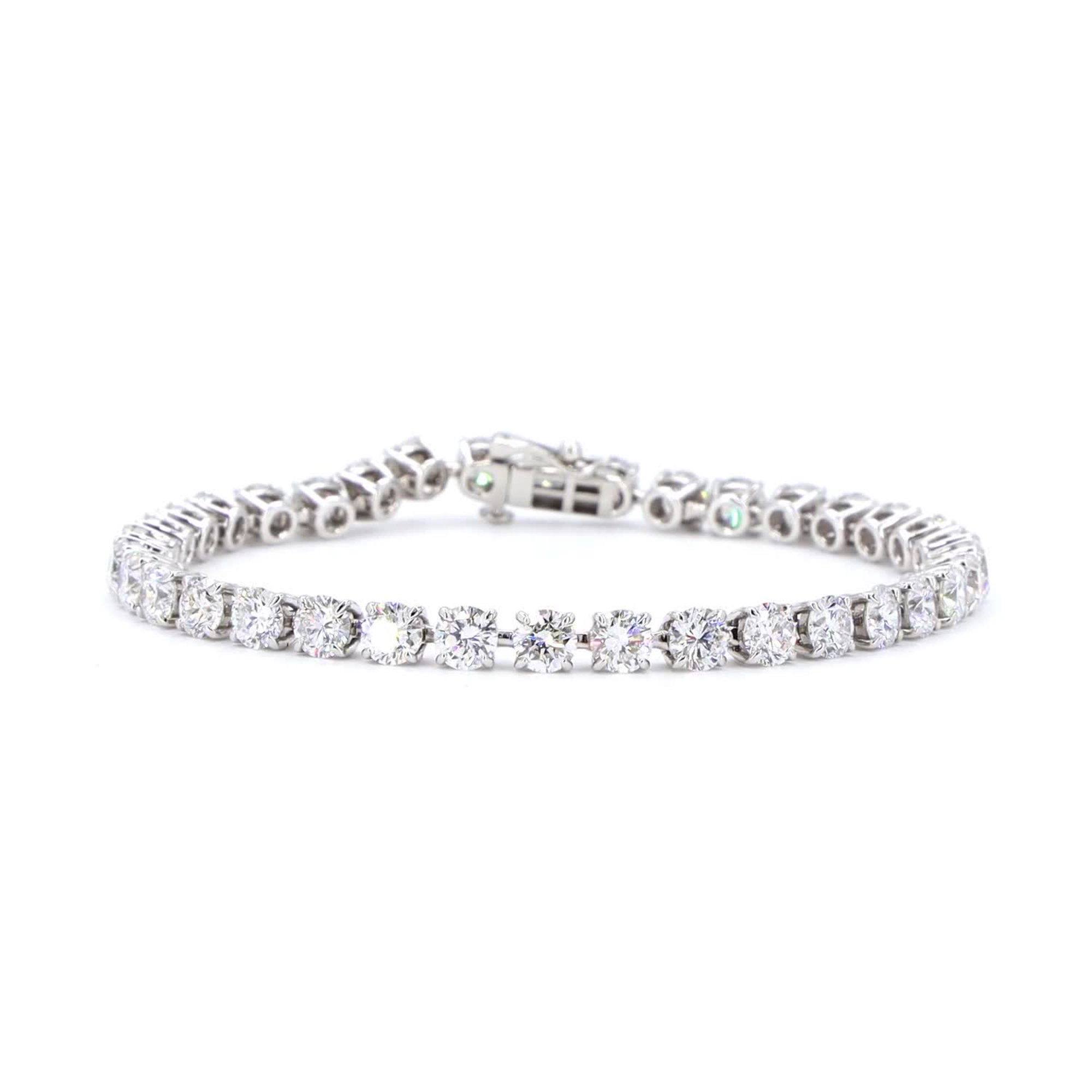 Round Lab Grown Diamond bracelet In 14k White Gold