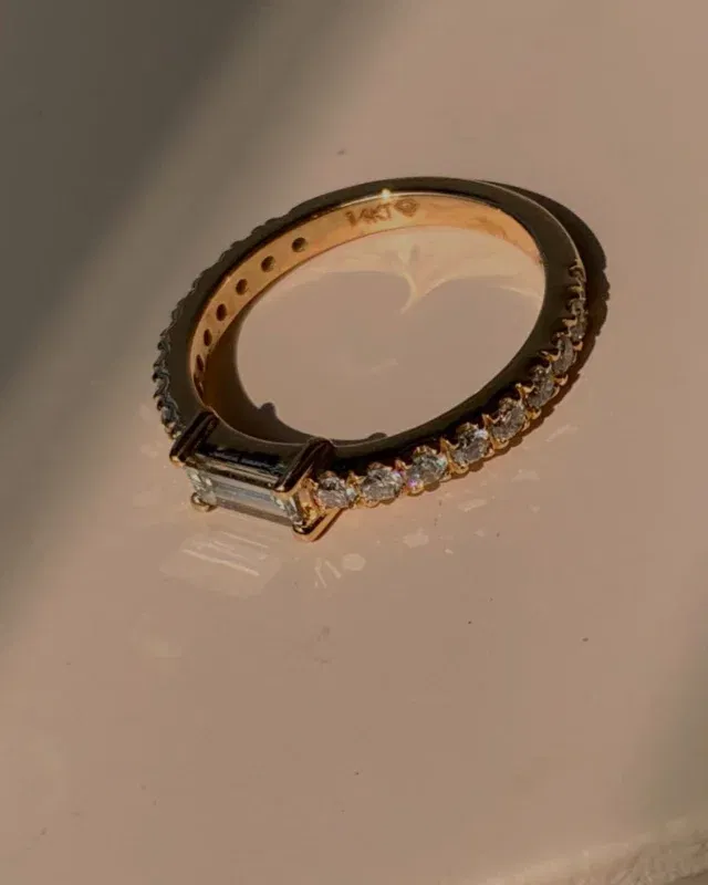 0.60ct Amelie Wedding Ring Embrace forever with the delicate beauty of the 0.60ct Amelie Wedding Ring in 14K Yellow Gold, a timeless symbol of love and commitment.(LGDWA-26)#round #ring #diamondrings #labdiamond #langrowndiamond #diamonds